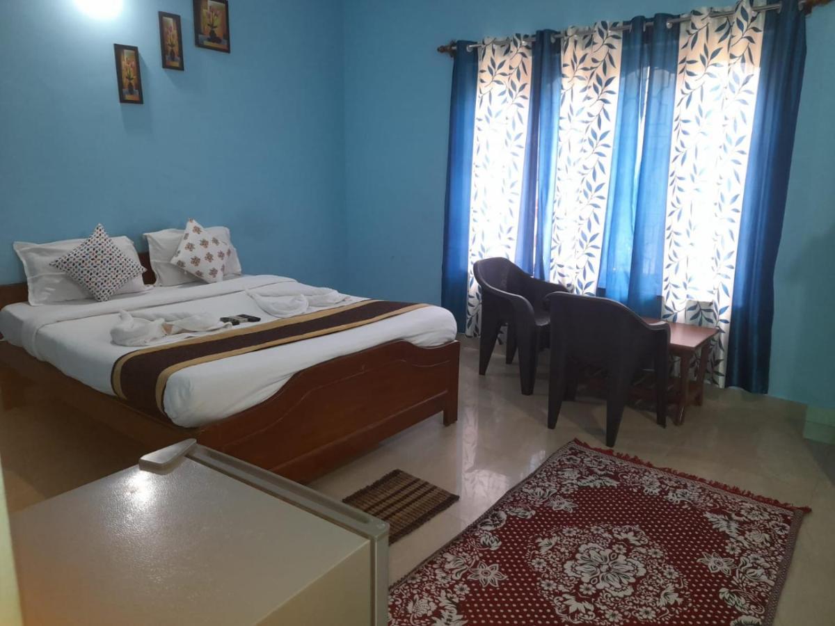 Hotel Raaj Inn Calangute Extérieur photo