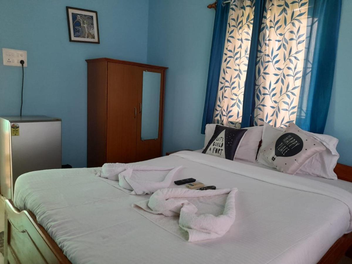 Hotel Raaj Inn Calangute Extérieur photo