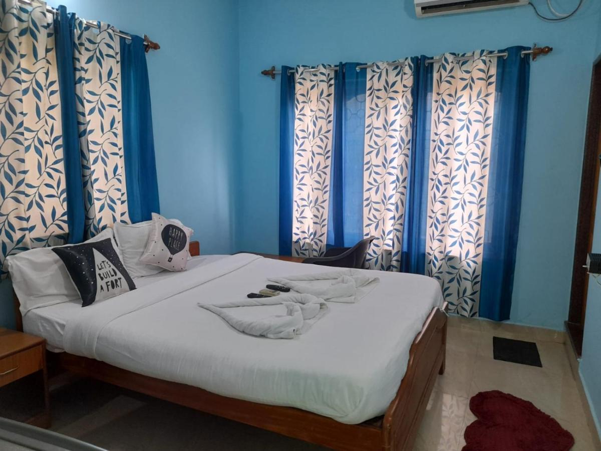 Hotel Raaj Inn Calangute Extérieur photo